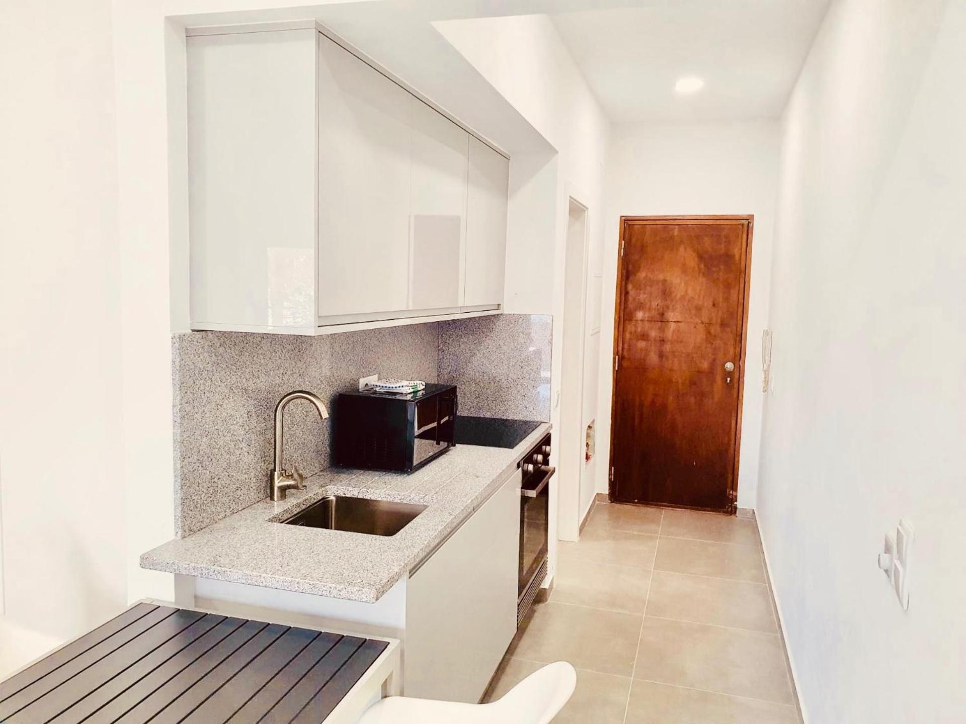 Central Lagos Apt With Marina Views Near Beaches Экстерьер фото
