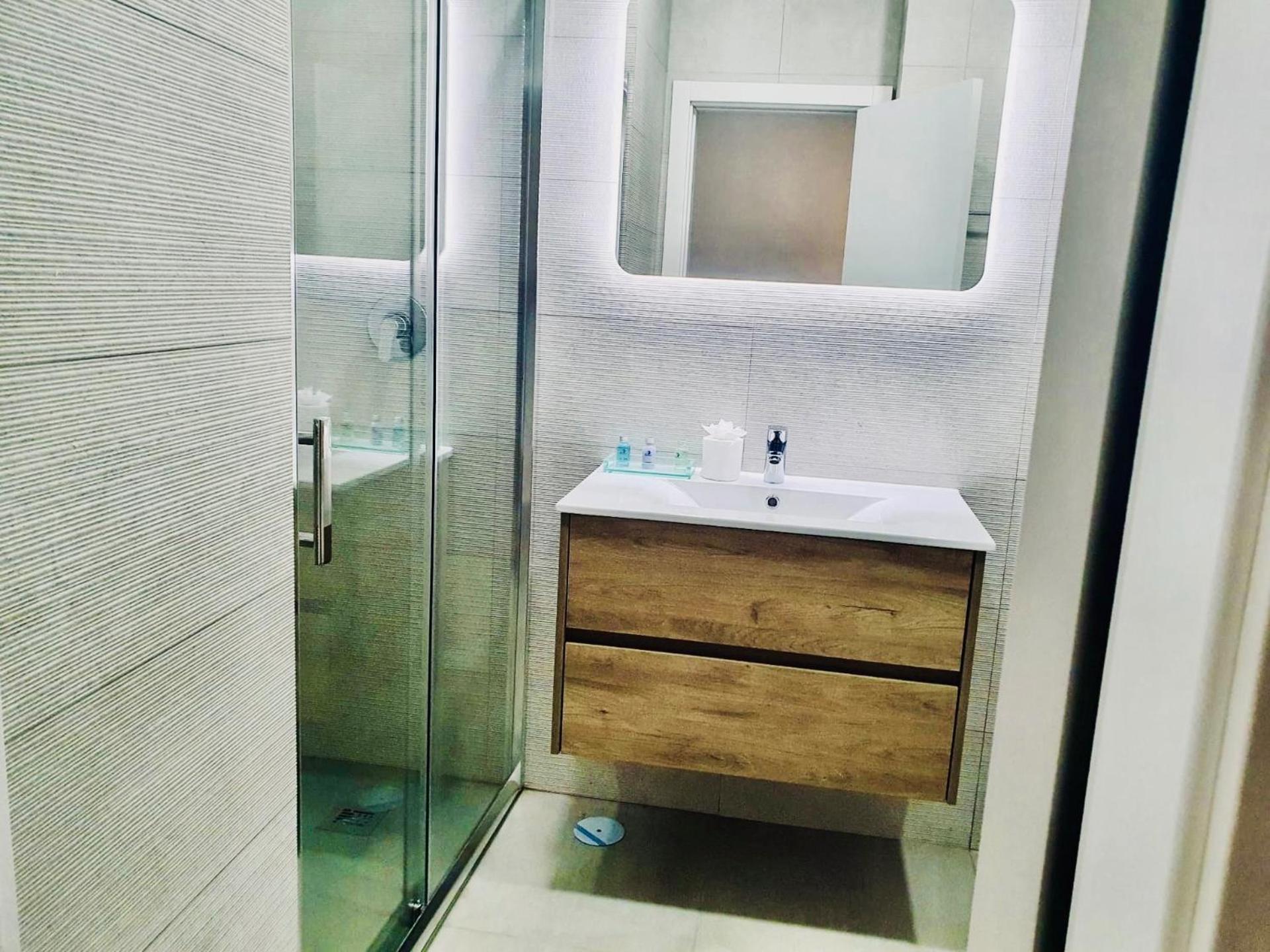 Central Lagos Apt With Marina Views Near Beaches Экстерьер фото
